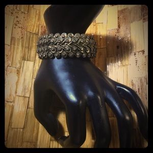 Chloe & Isabel Modern Deco stretch bracelet